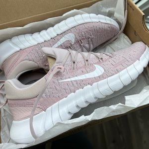 Nike Free Run 5.0 Running Shoes BRAND NEW